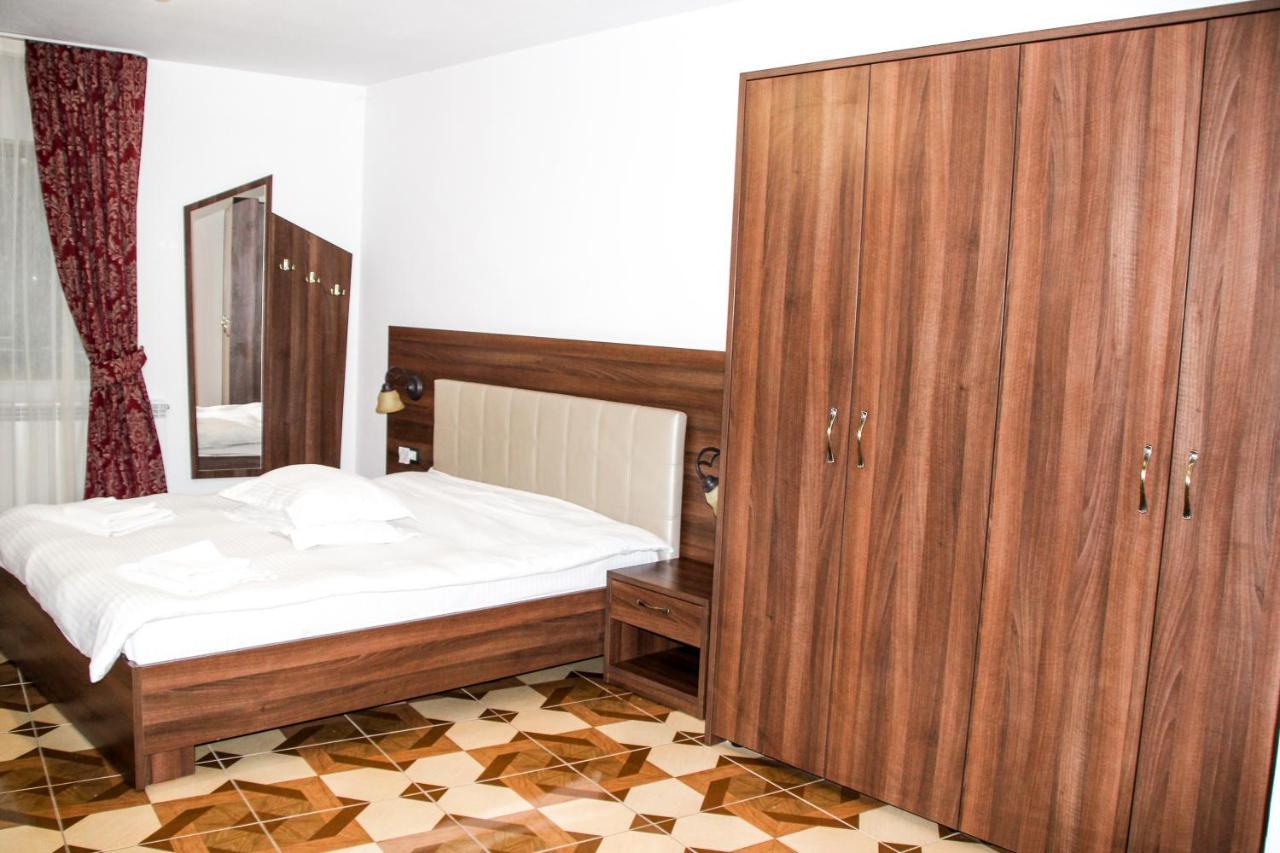 Hotel Corina Borsa  Kültér fotó