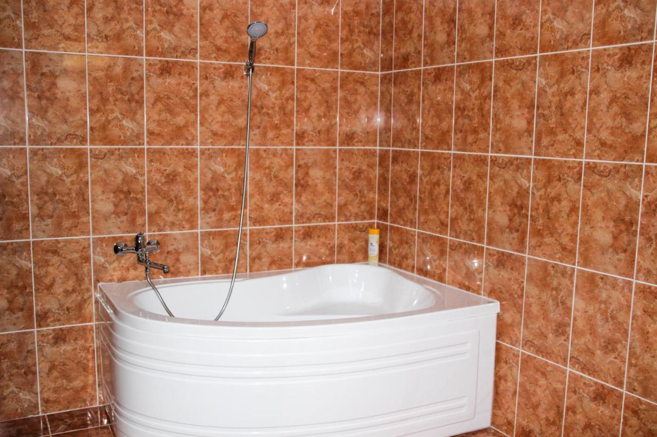 Hotel Corina Borsa  Kültér fotó